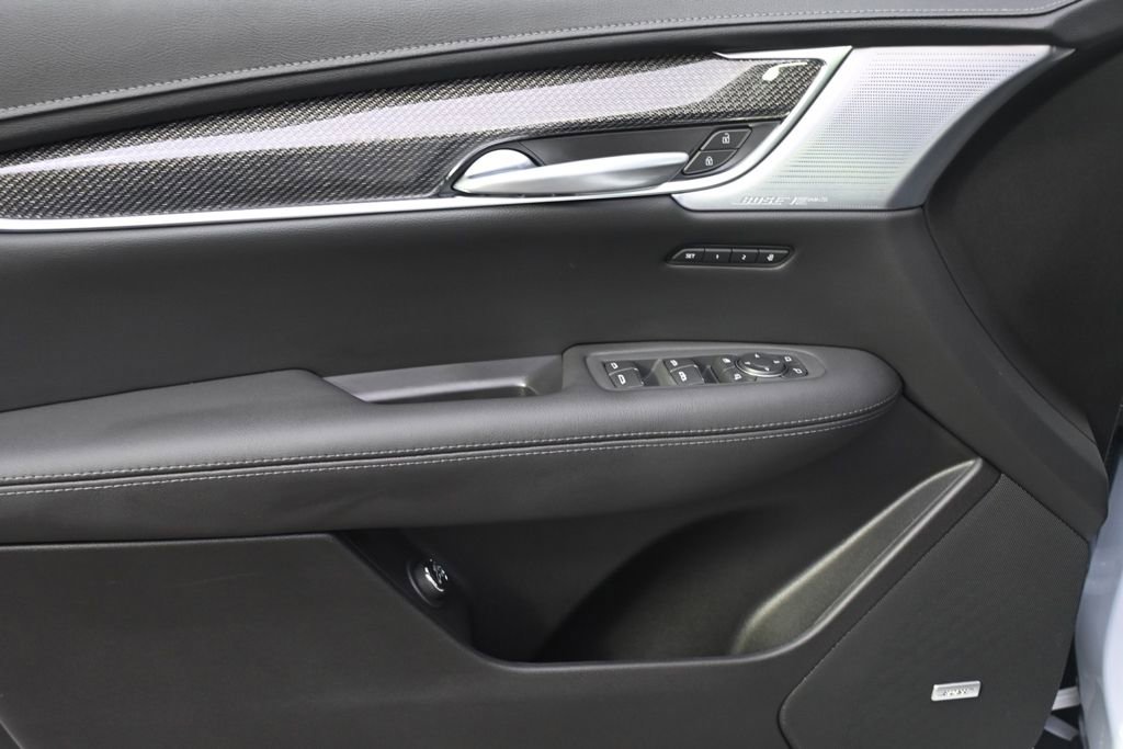 New 2025 Cadillac XT5 Sportv w/ LPO, Red Accent Package image 22