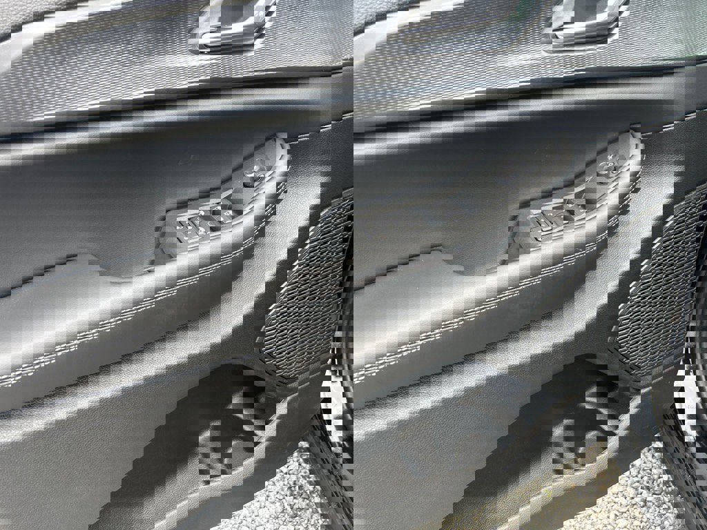 New 2025 Jeep Grand Cherokee 4WD image 9