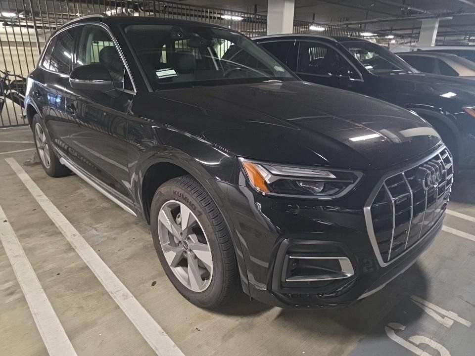 Used 2023 Audi Q5 2.0T Premium Plus w/ Premium Plus Package AWD/4WD image 3