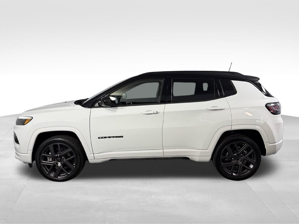 Used 2025 Jeep Compass Limited w/ High Altitude Package AWD/4WD image 10