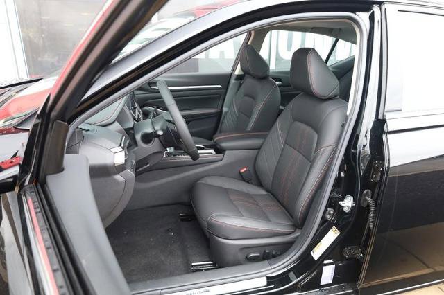 New 2025 Nissan Altima 2.5 SR w/ SR Premium Package image 8