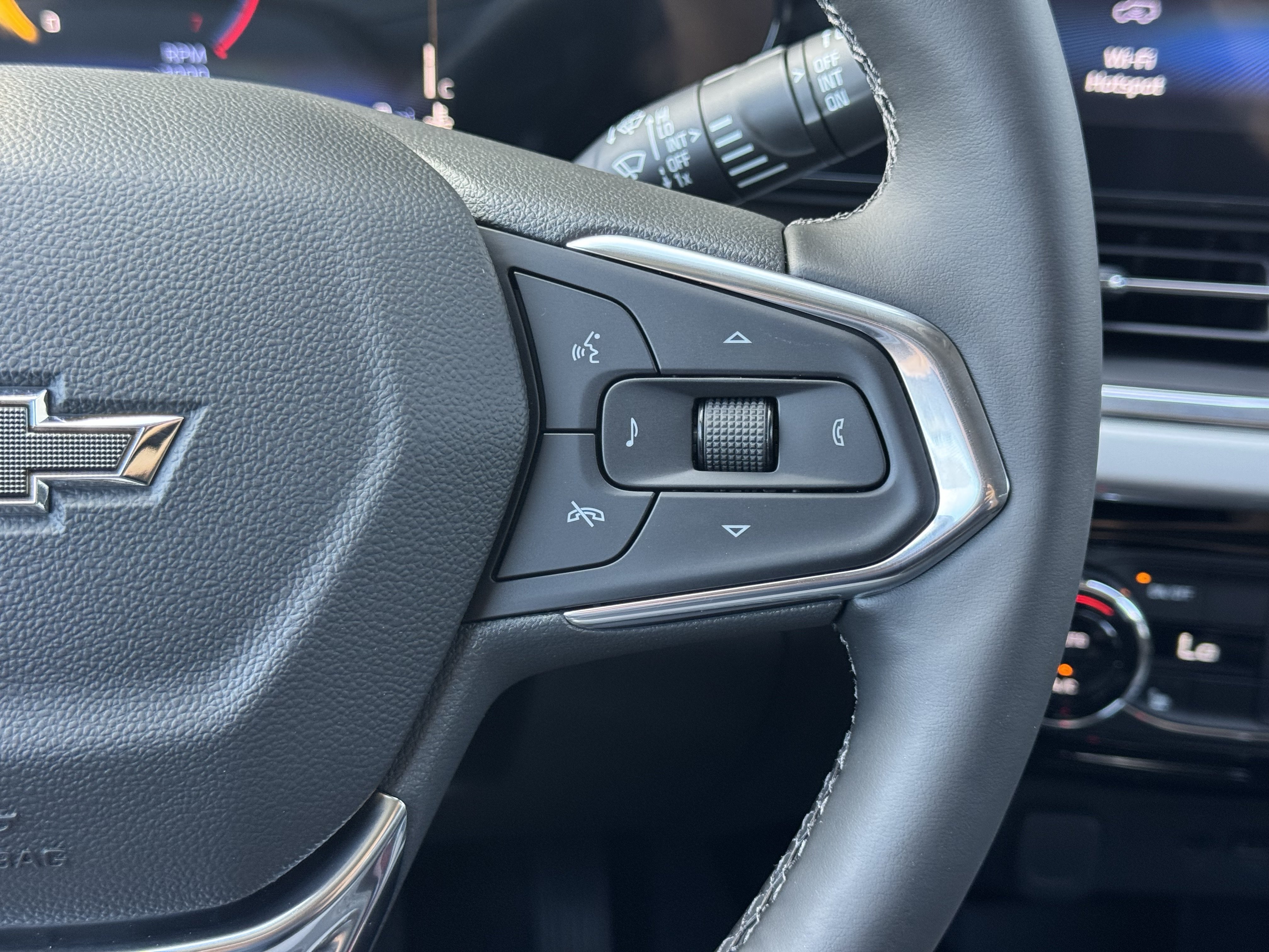 New 2026 Chevrolet Trax LT w/ Driver Confidence Package FWD image 27