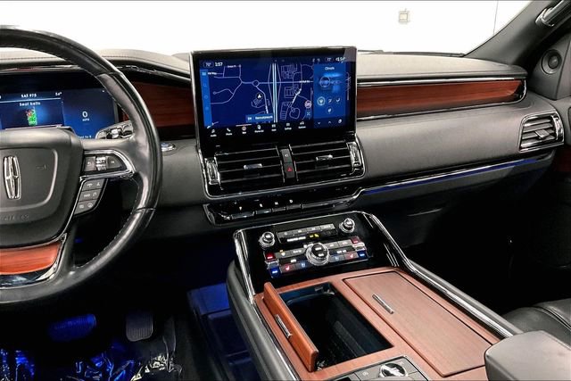 Used 2024 Lincoln Navigator Reserve image 7