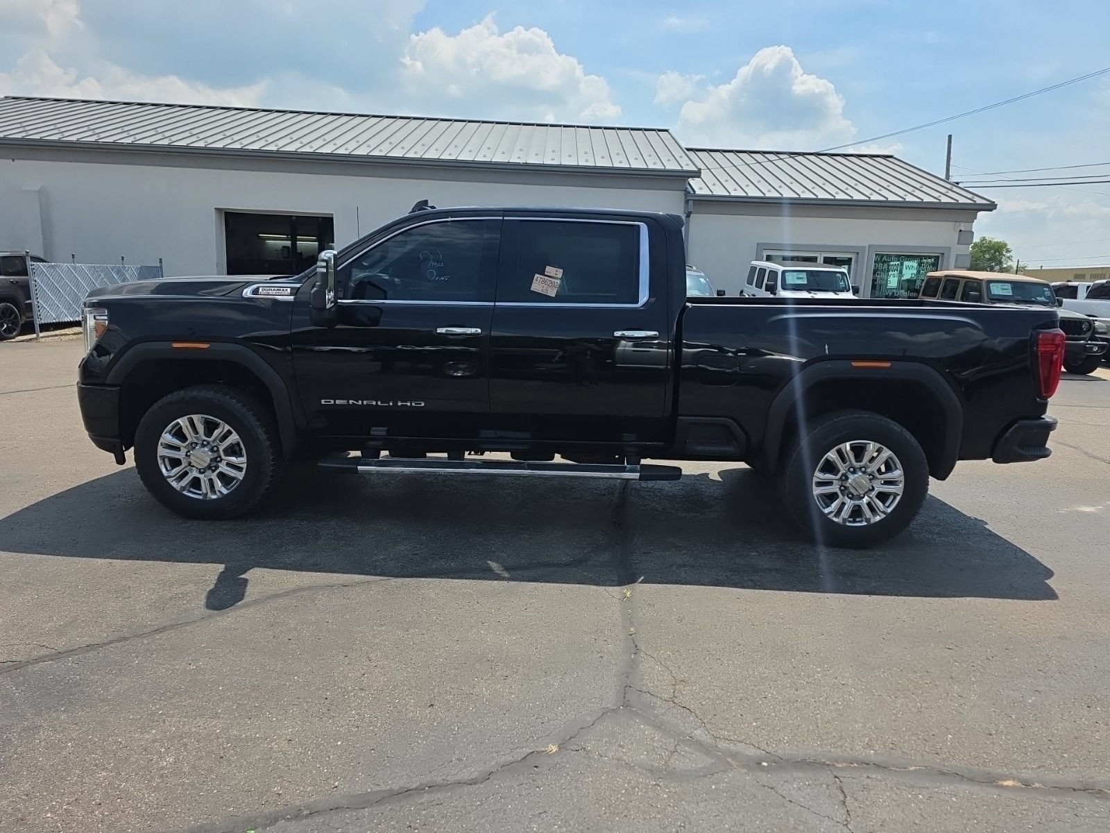 Used 2022 GMC Sierra 3500 Denali AWD/4WD image 8