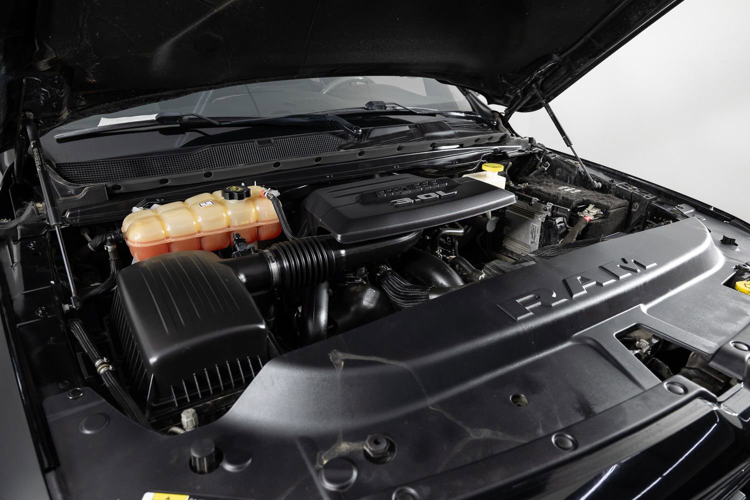 Used 2020 RAM 1500 Limited w/ Black Appearance Package image 44