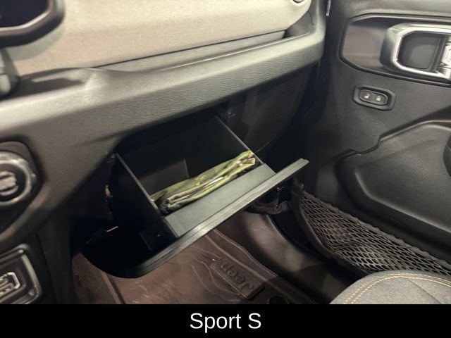 Used 2024 Jeep Wrangler Sport S image 26