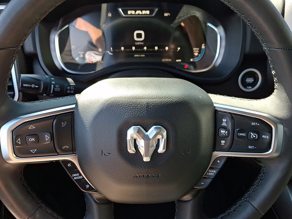 Used 2025 RAM 1500 Big Horn AWD/4WD image 22