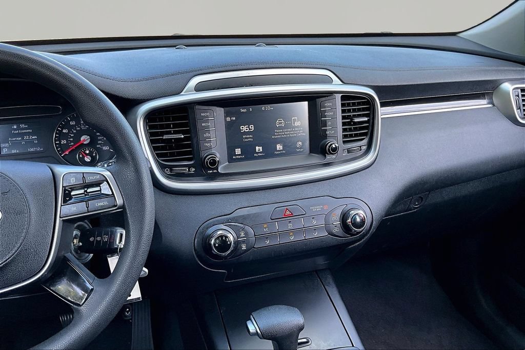 Used 2019 Kia Sorento L FWD image 9