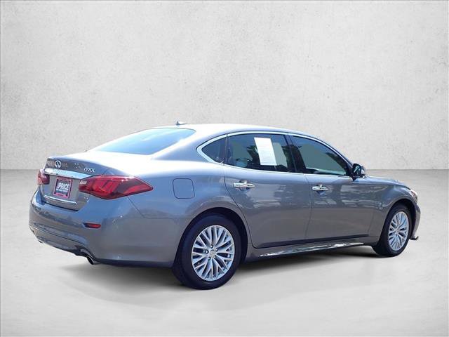 Used 2019 INFINITI Q70 L 3.7 AWD/4WD image 4