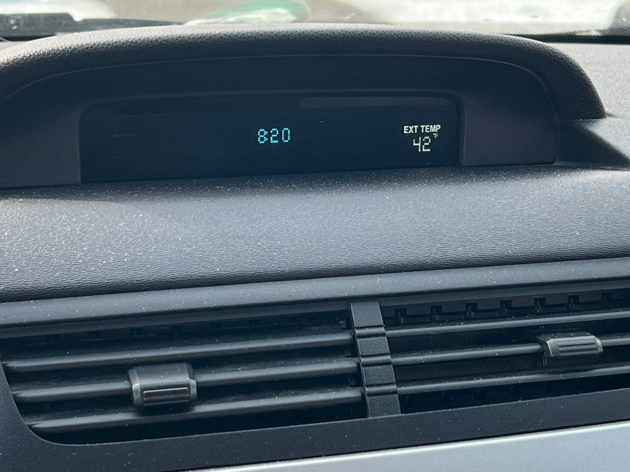 Used 2010 Ford Focus SE image 24