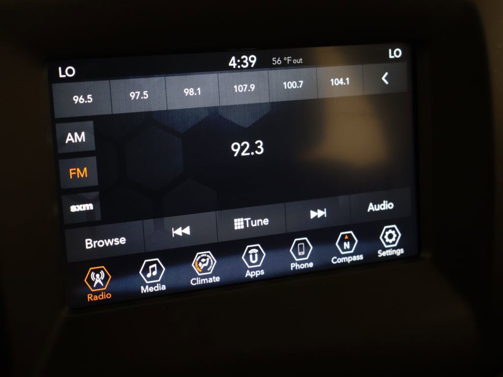 Used 2019 Jeep Compass Latitude AWD/4WD image 39