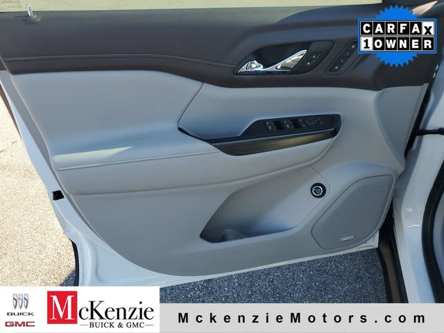 Used 2023 GMC Acadia SLT w/ Technology Package AWD/4WD image 10