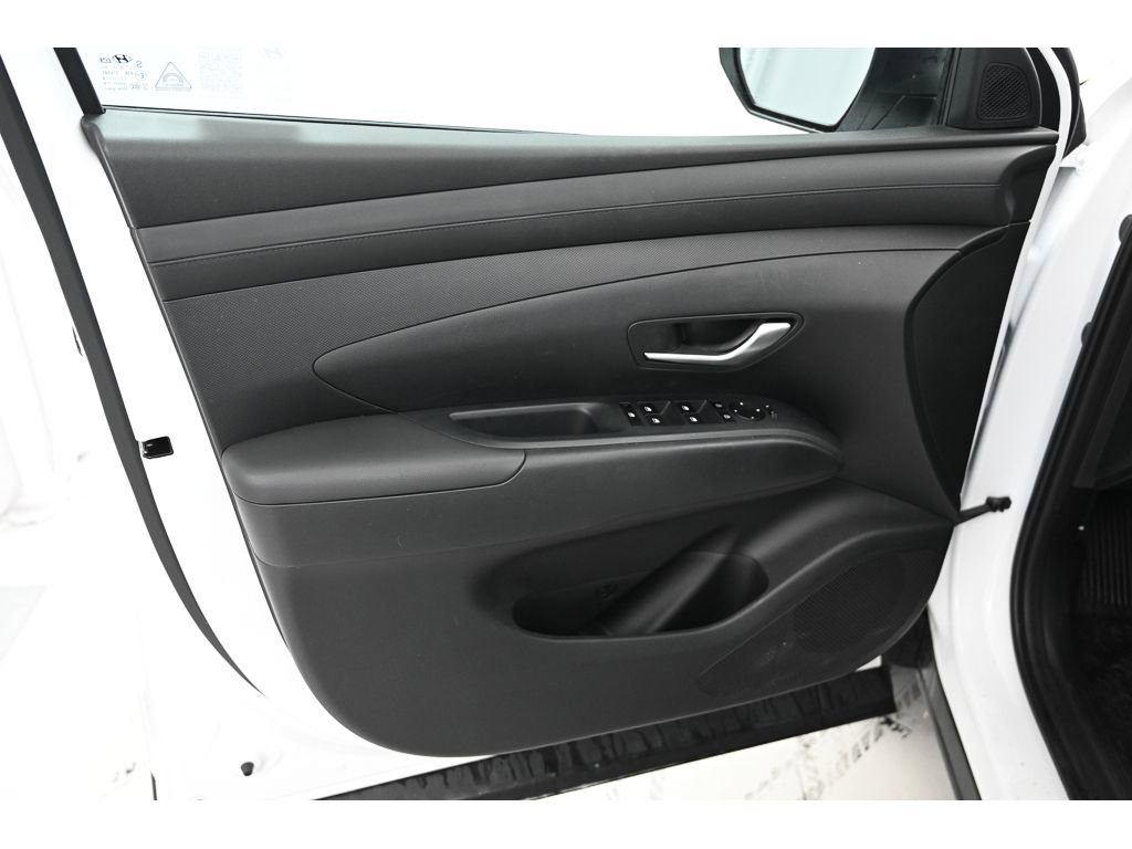 Used 2025 Hyundai Santa Cruz SE image 8