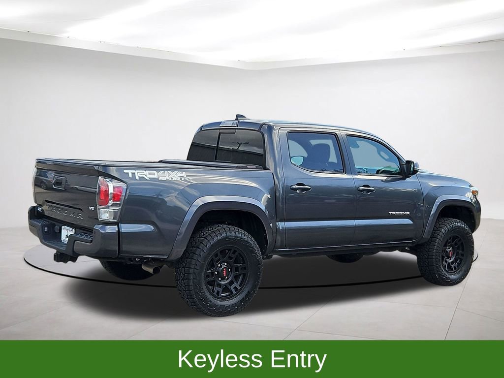 Used 2020 Toyota Tacoma TRD Sport w/ TRD Premium Sport Package AWD/4WD image 7