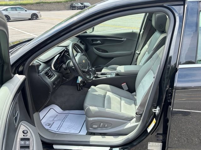 Used 2015 Chevrolet Impala LT w/ Convenience Package FWD image 14