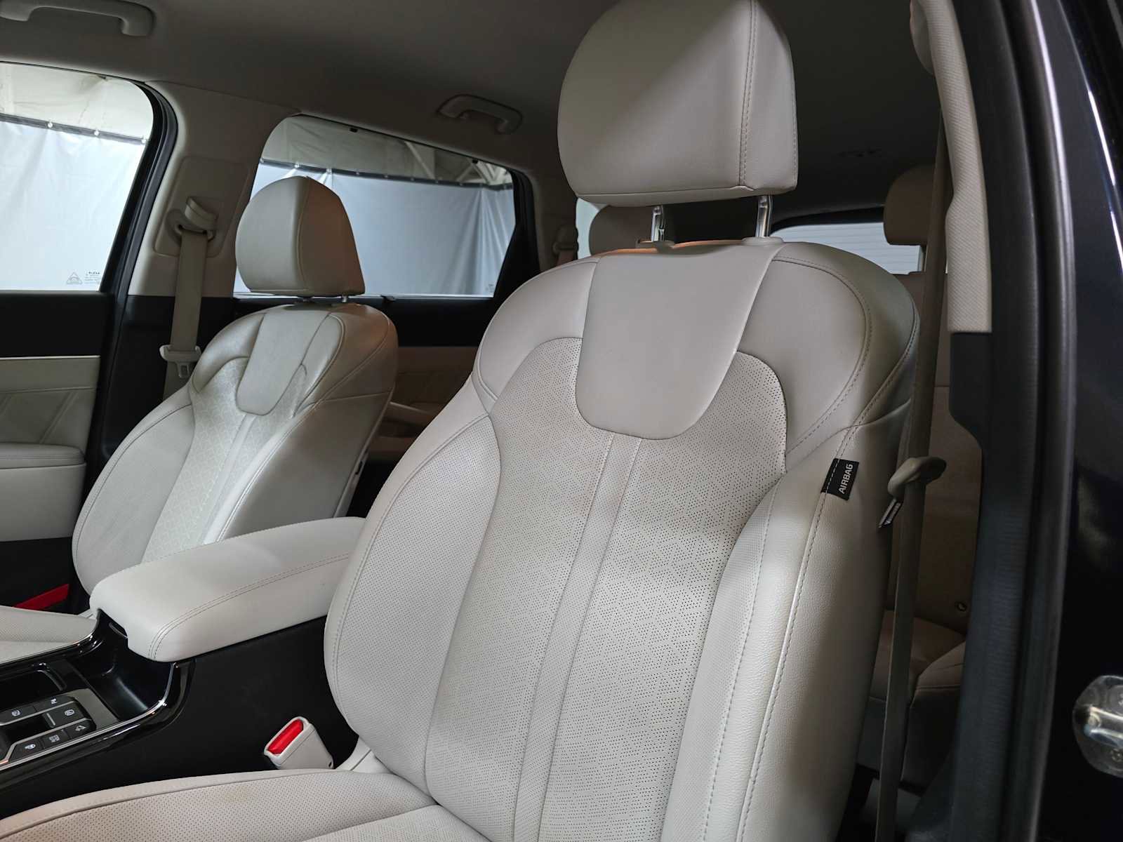 Used 2023 Kia Sorento SX Prestige image 25