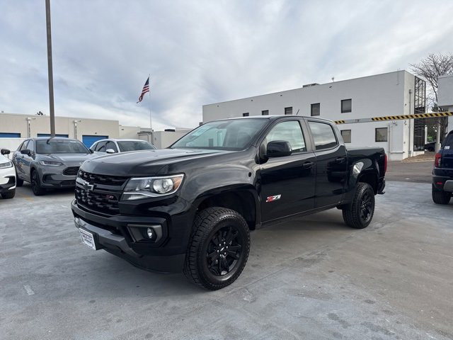 Used 2022 Chevrolet Colorado Z71 w/ Z71 Midnight Edition image 2
