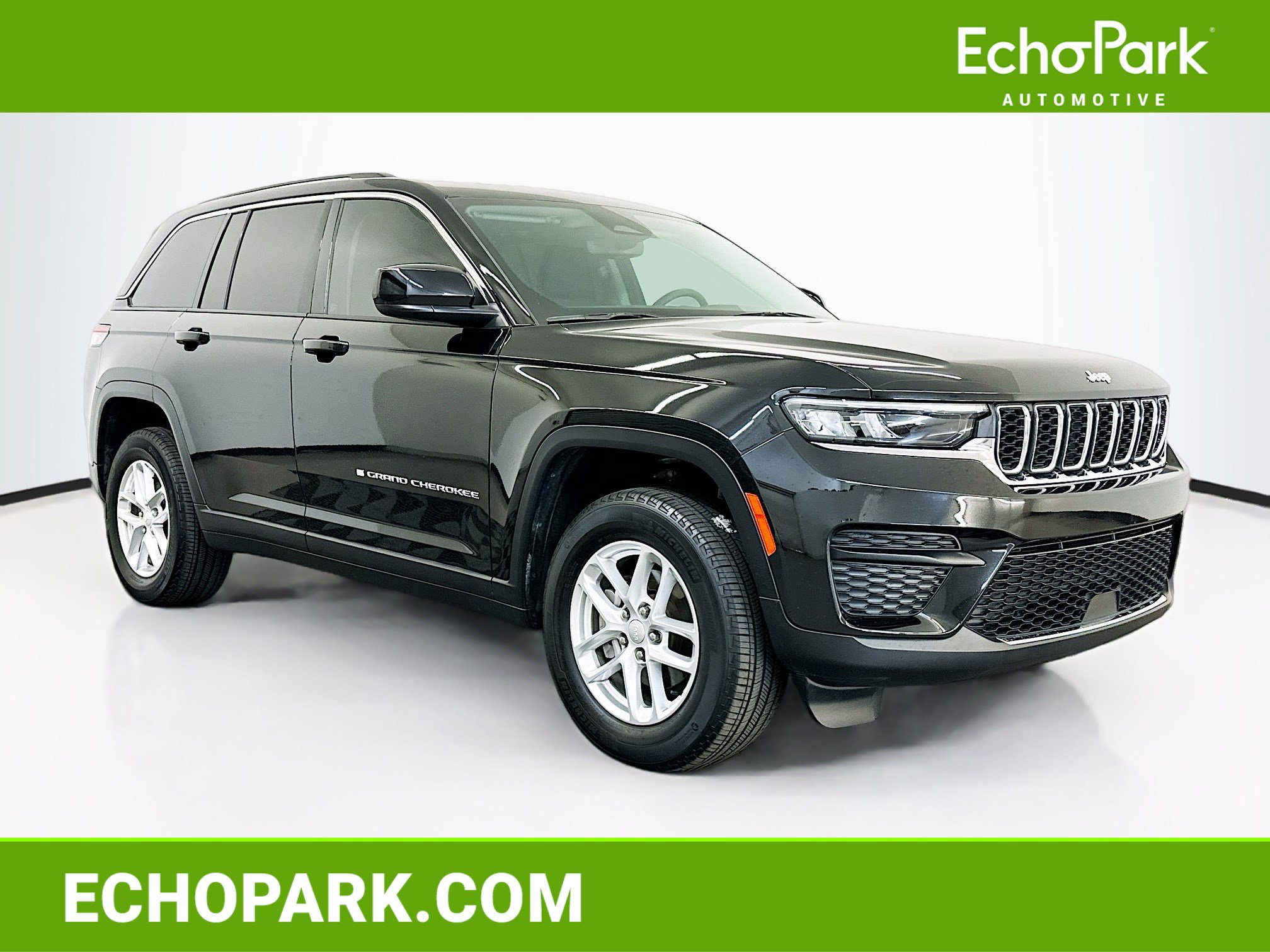 Used 2023 Jeep Grand Cherokee Laredo w/ Luxury Tech Group I