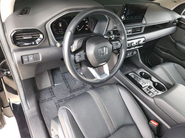Used 2024 Honda Pilot Touring image 11