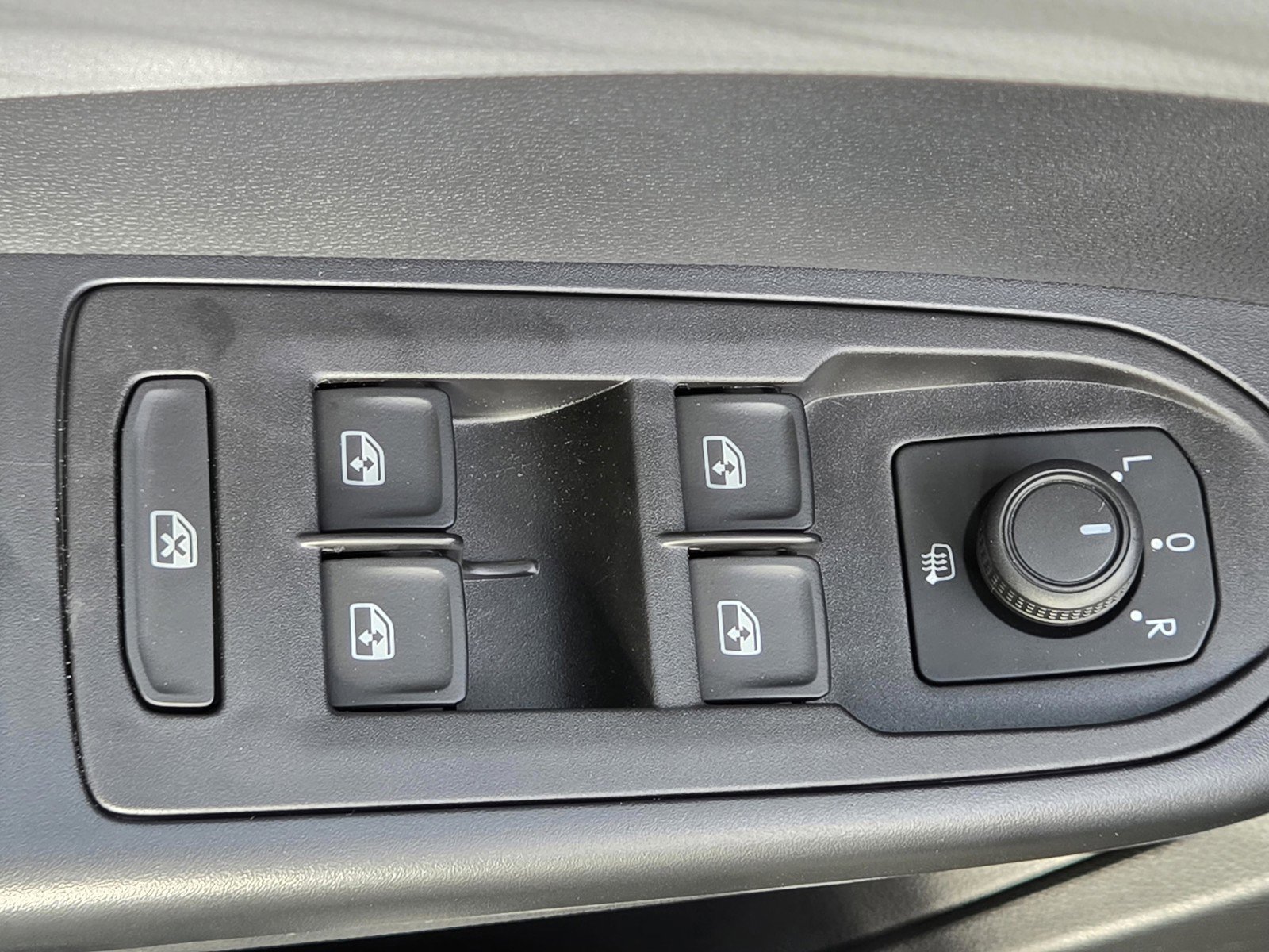 Used 2024 Volkswagen Taos S image 20