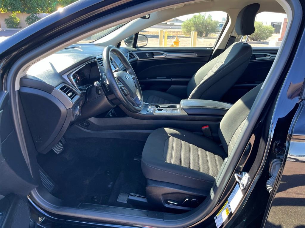 Used 2019 Ford Fusion SE image 19