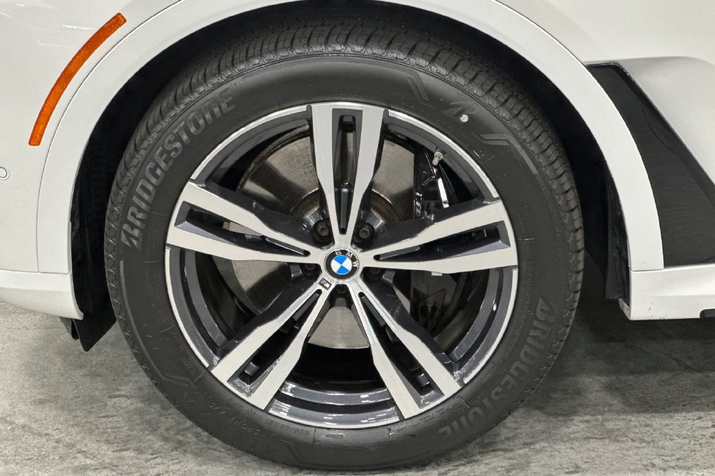 Certified 2024 BMW X7 xDrive40i w/ M Sport Package AWD/4WD image 35