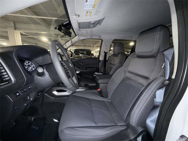 Used 2024 Nissan Frontier SV w/ SV Convenience Package image 2