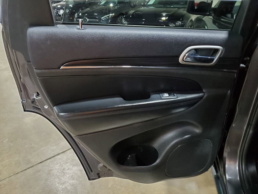Used 2019 Jeep Grand Cherokee Limited w/ Luxury Group II RWD image 28