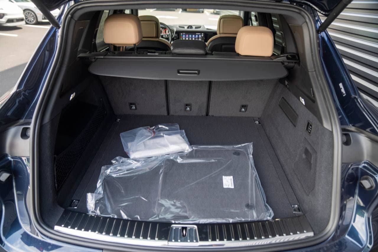 New 2026 Porsche Cayenne S AWD/4WD image 30