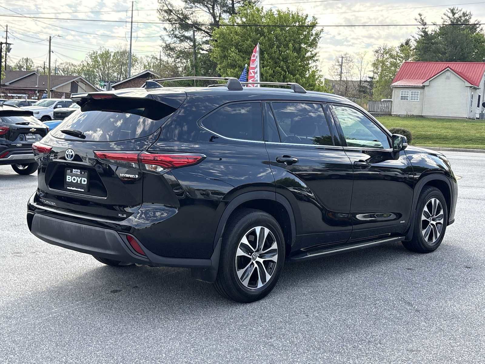 Used 2022 Toyota Highlander XLE AWD/4WD image 8