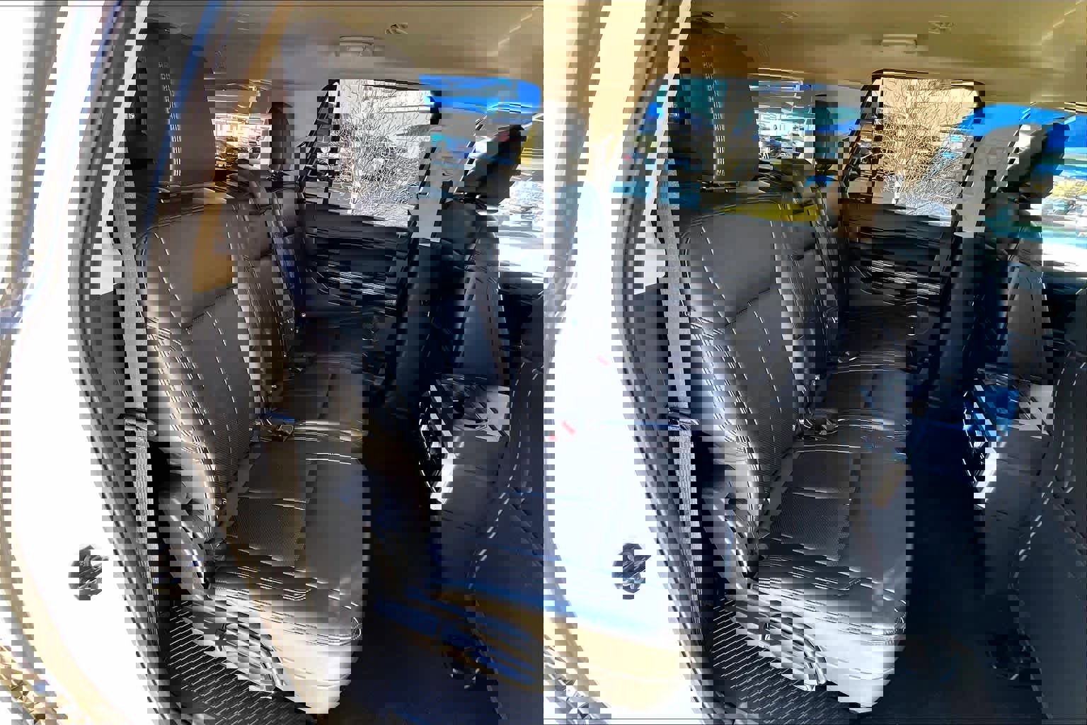 Used 2024 Ford Expedition Max XLT image 19