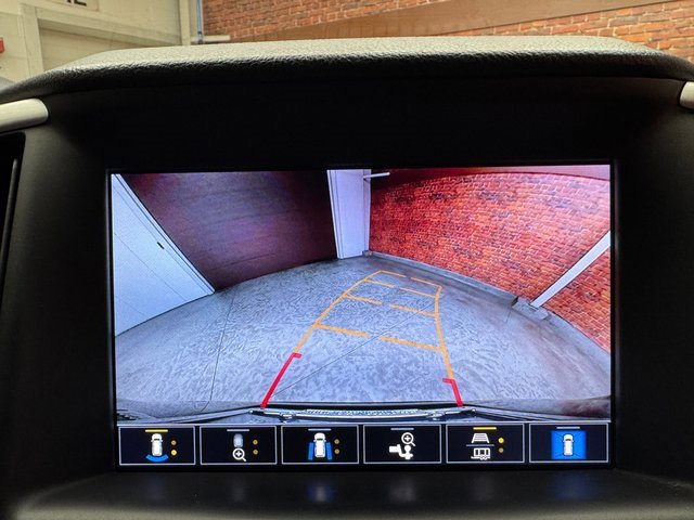 Used 2022 GMC Terrain SLT w/ Tech Package image 21