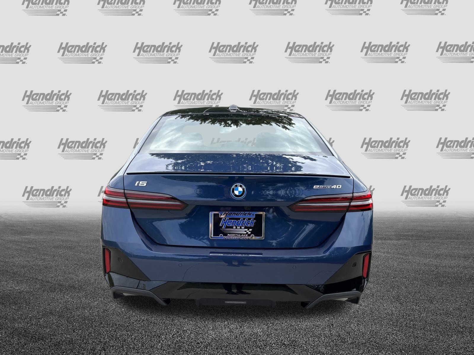 Used 2026 BMW i5 eDrive40 w/ M Sport Package image 8