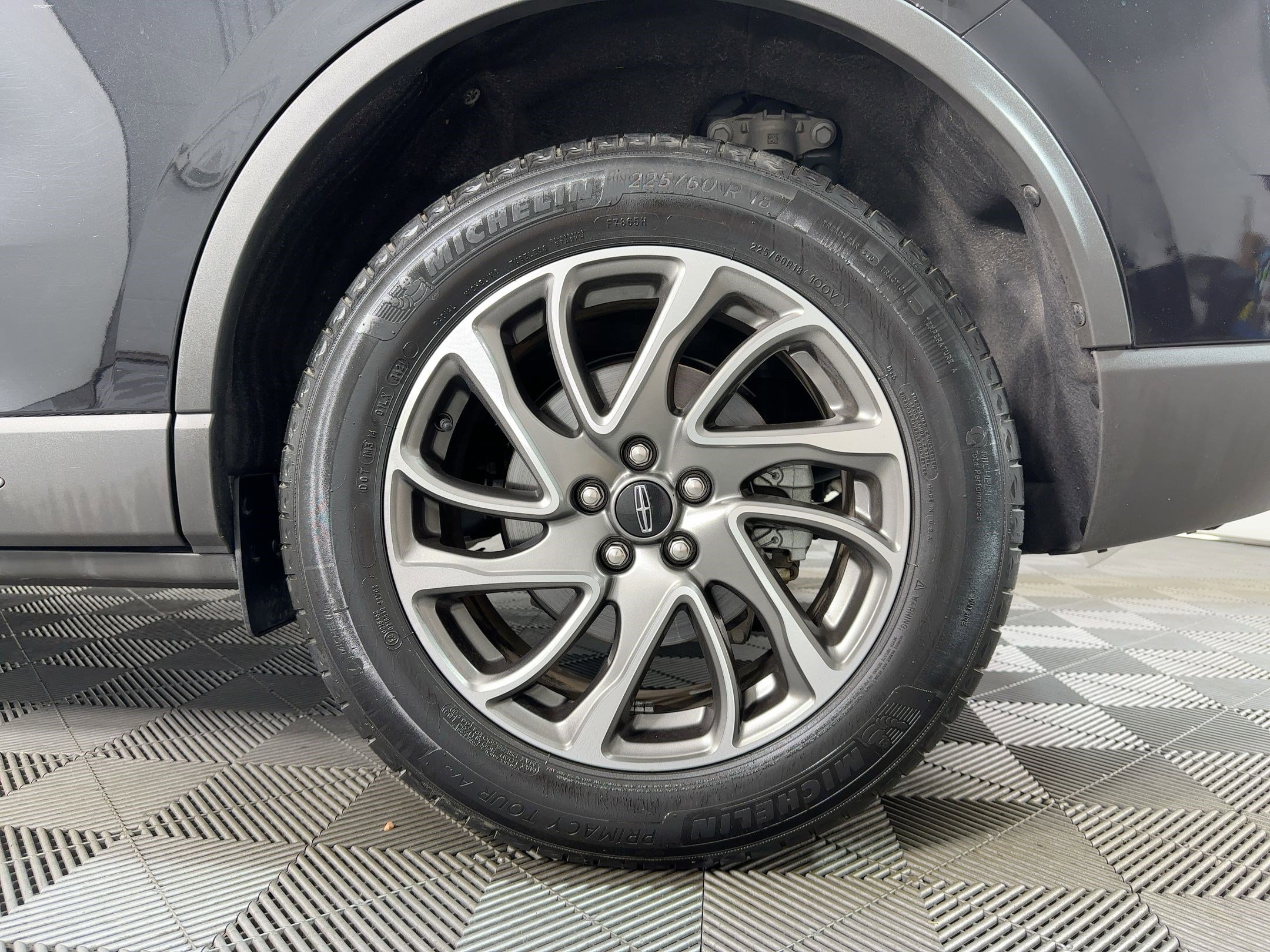 Used 2021 Lincoln Corsair Standard w/ Equipment Group 101A image 12