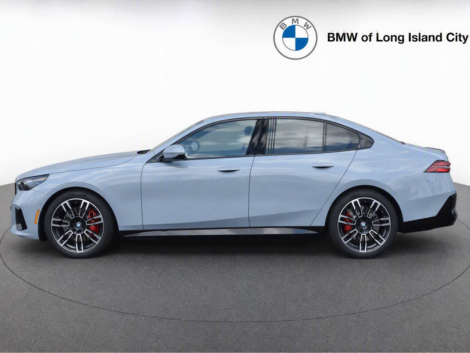 New 2027 BMW 530i xDrive w/ M Sport Package AWD/4WD image 4