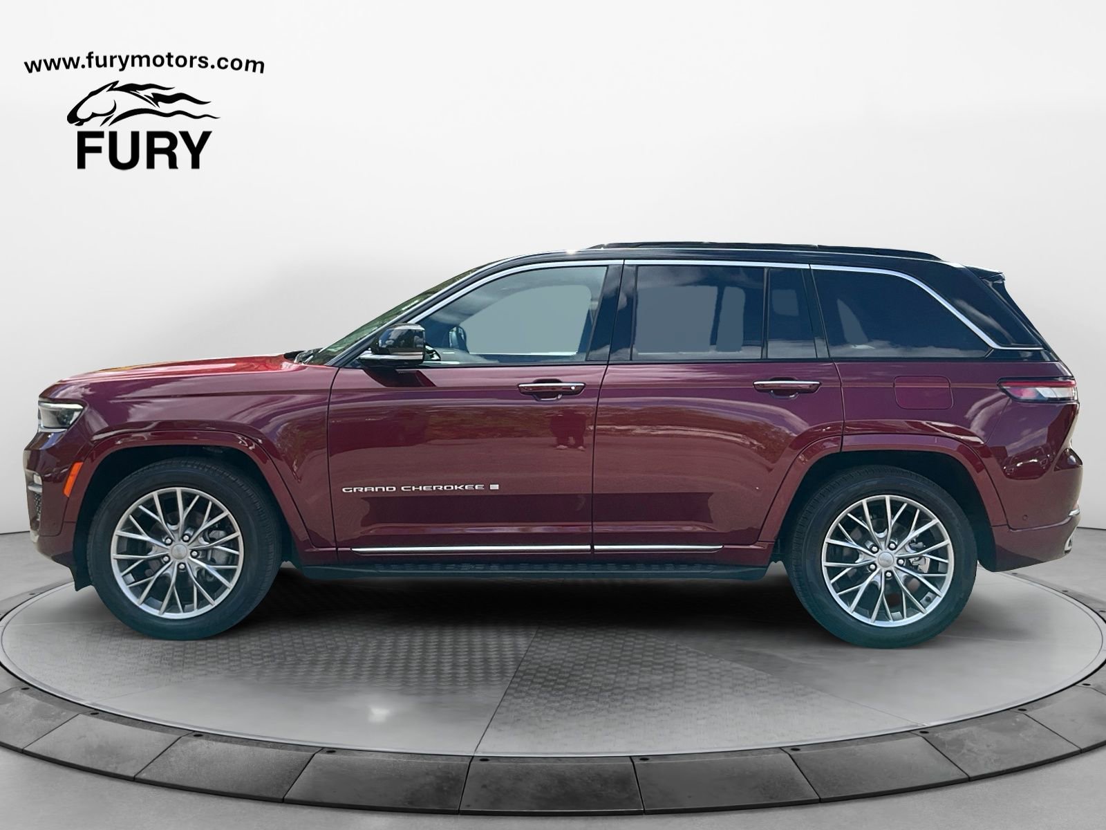 Used 2024 Jeep Grand Cherokee Summit w/ Luxury Tech Group V AWD/4WD image 6