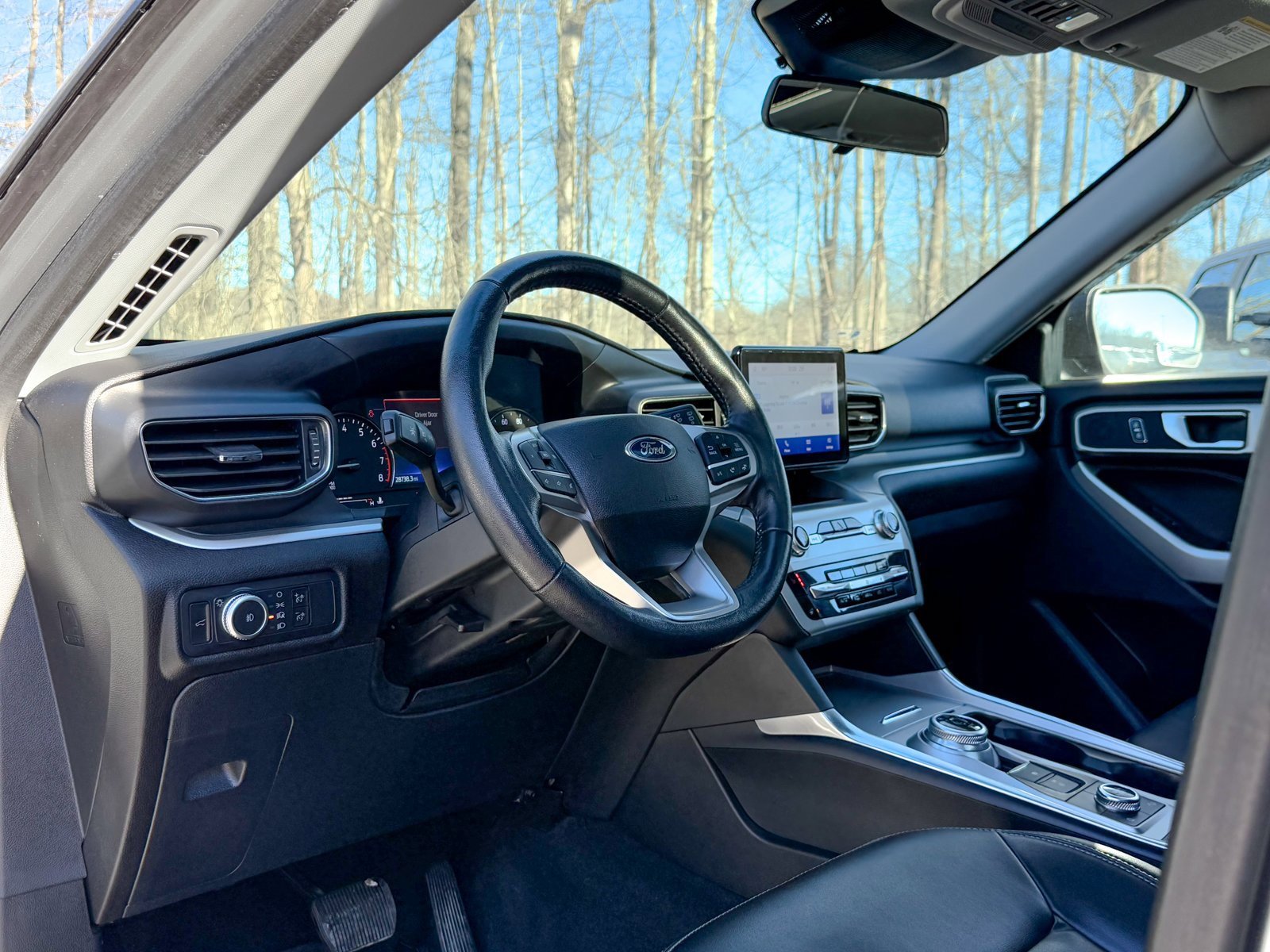 Certified 2022 Ford Explorer XLT w/ Equipment Group 202A image 17