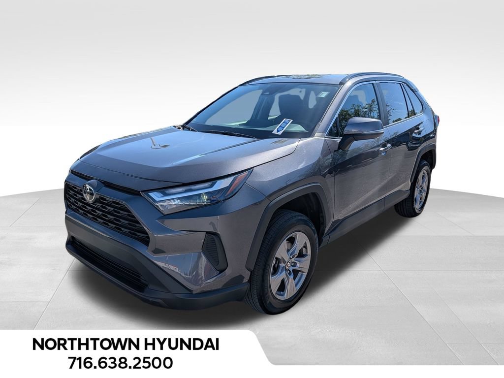 Used 2025 Toyota RAV4 XLE AWD/4WD video 1