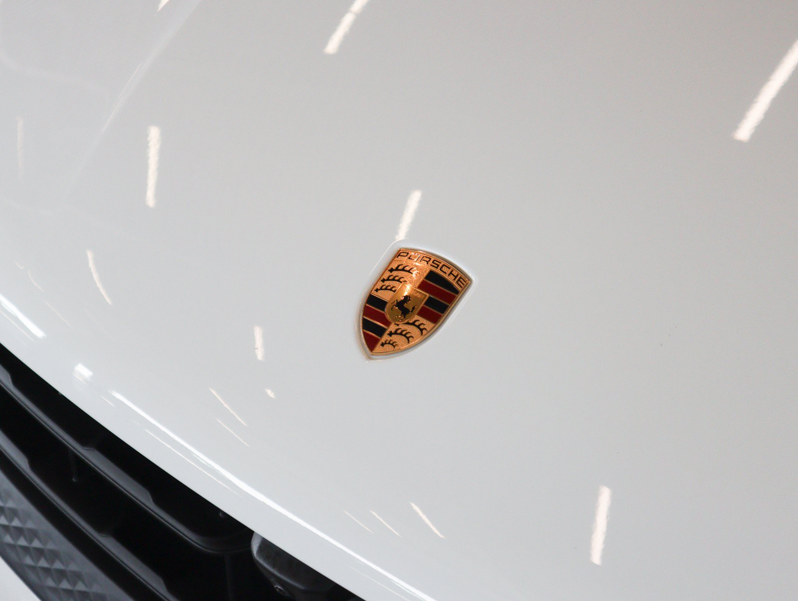 Certified 2023 Porsche Macan AWD/4WD image 29