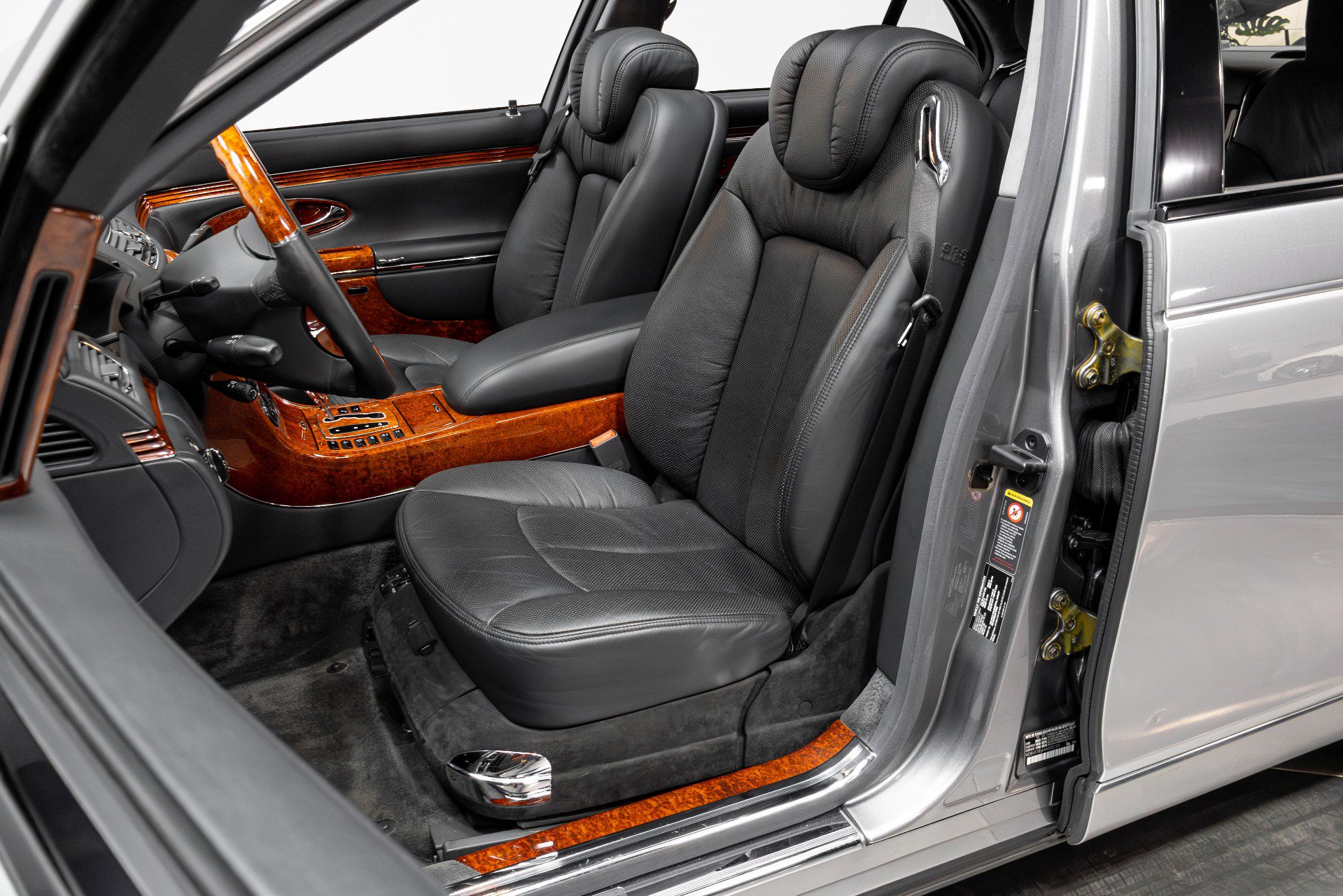 Used 2004 Maybach 57 image 6