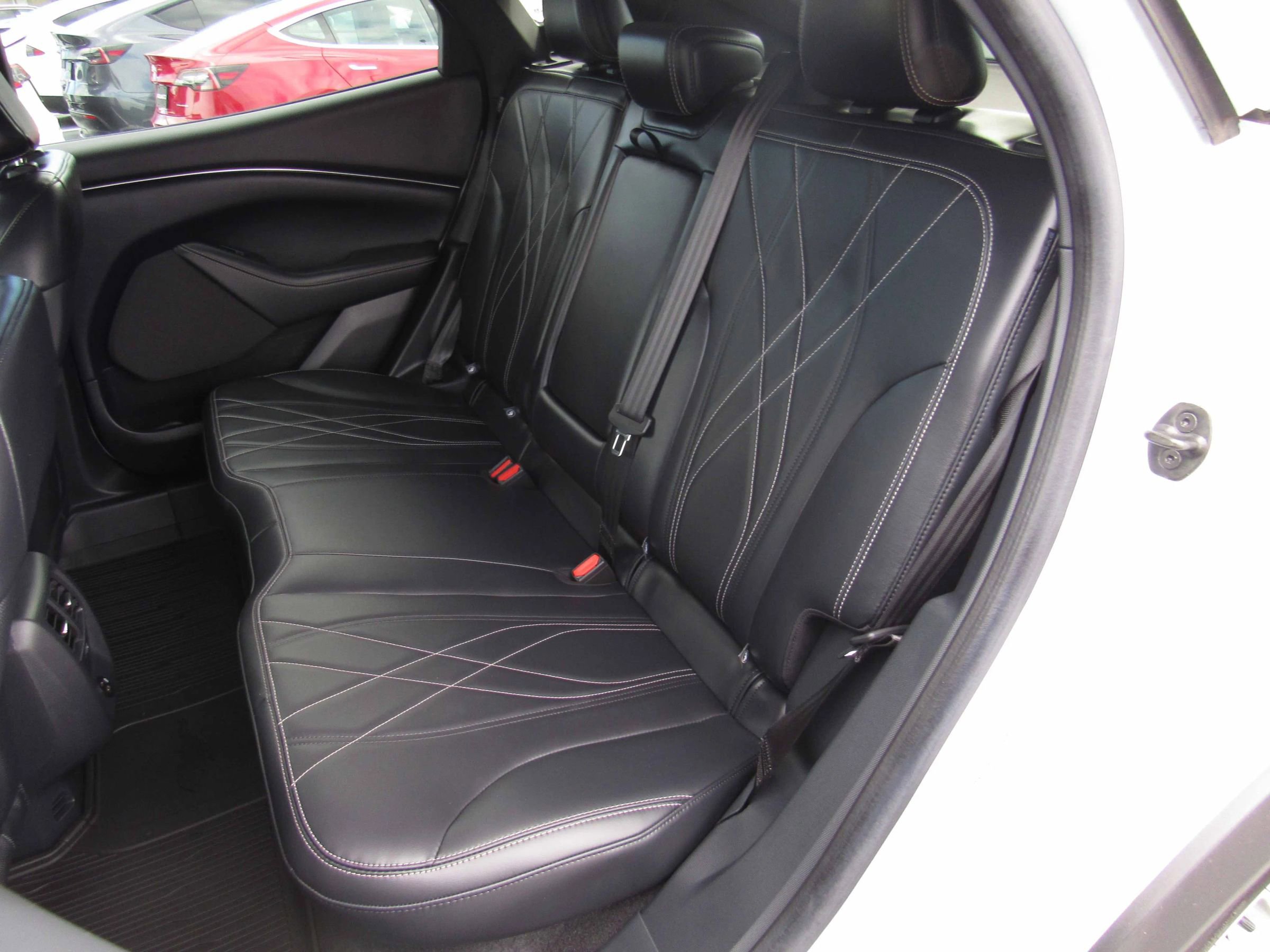 Used 2021 Ford Mustang Mach-E Select w/ Comfort/Appearance Package AWD/4WD image 3