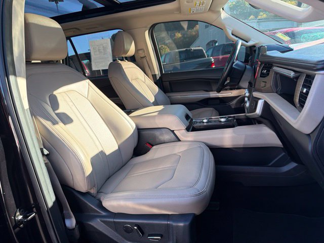 Used 2024 Ford Expedition Limited AWD/4WD image 28