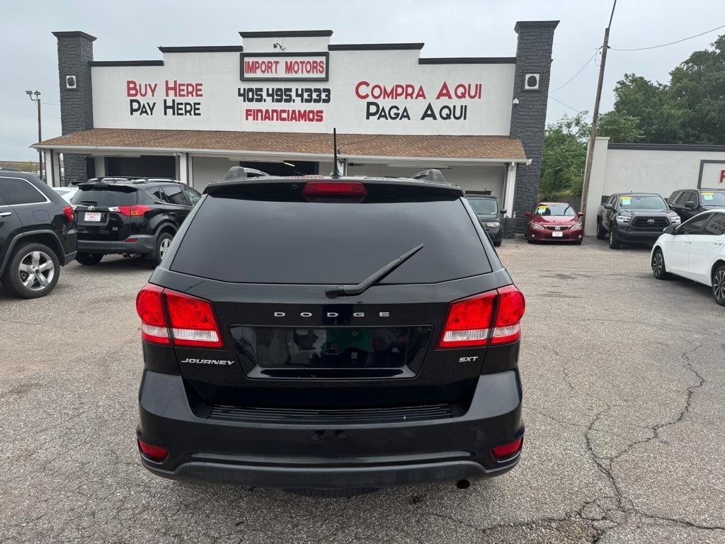 Used 2017 Dodge Journey SXT FWD image 4