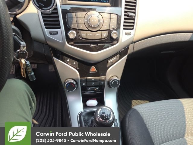 Used 2014 Chevrolet Cruze LS FWD image 19