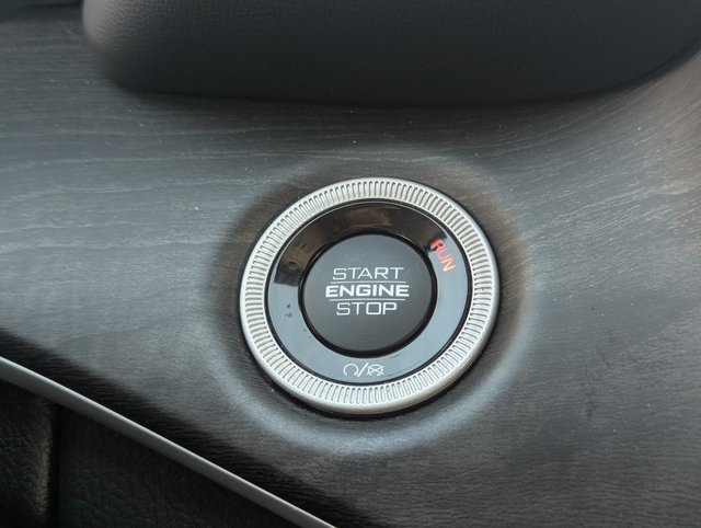 Used 2023 Jeep Grand Cherokee L Limited w/ Trailer Tow Group (B) image 14