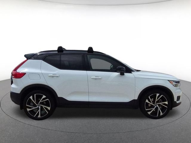 Used 2020 Volvo XC40 T5 R-Design AWD/4WD image 4