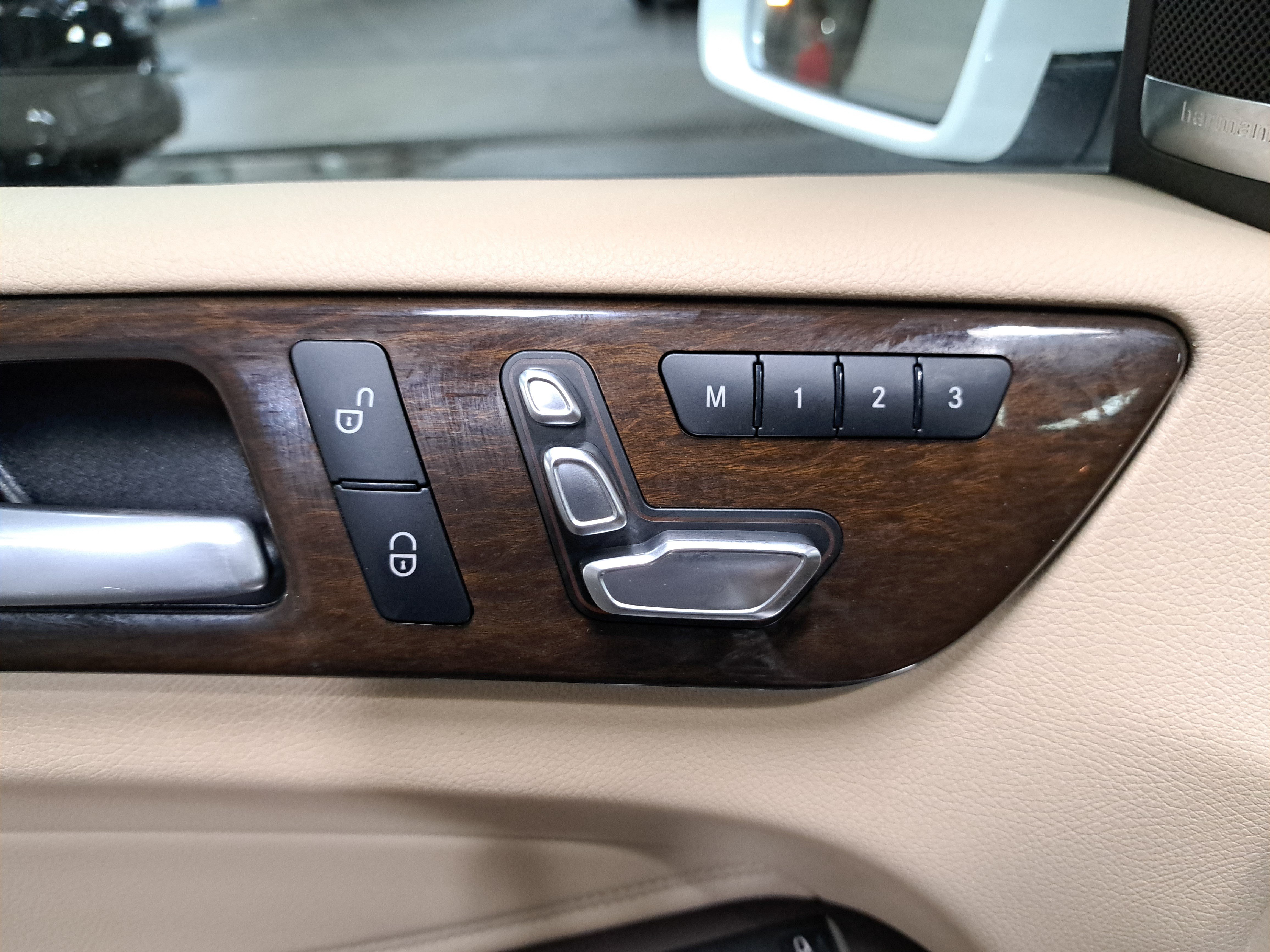 Used 2018 Mercedes-Benz GLE 350 4MATIC image 30
