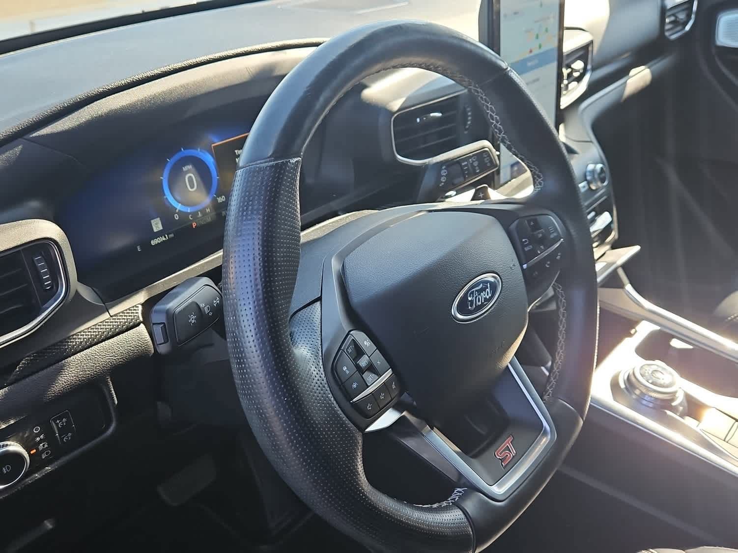 Used 2020 Ford Explorer ST w/ ST High-Performance Pack AWD/4WD image 2