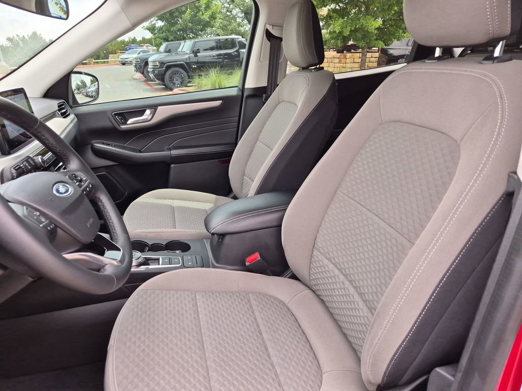 Used 2021 Ford Escape SE w/ SE Sport Appearance Package FWD image 19