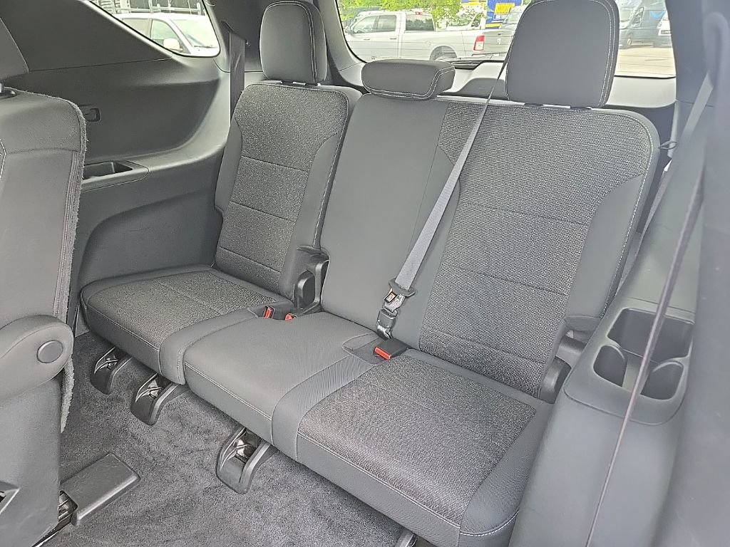 Used 2024 Chevrolet Traverse LT FWD image 14